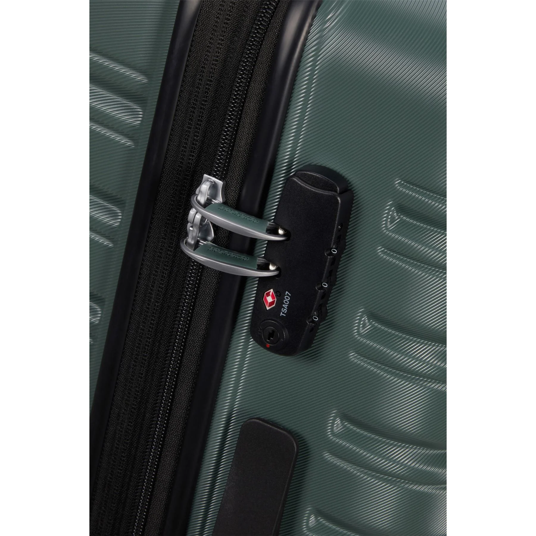 American Tourister Flashline Spinner - Image 83