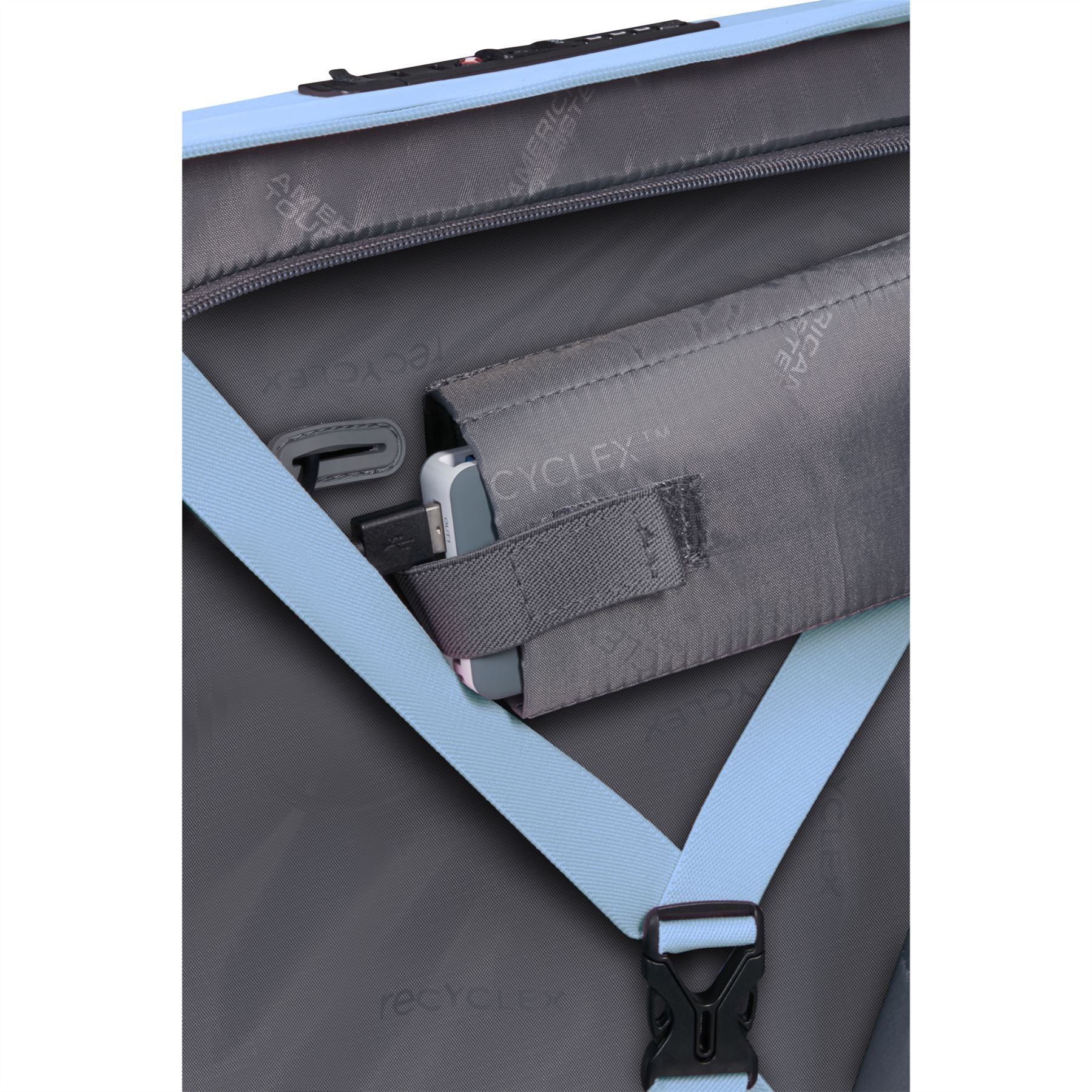 American Tourister Novastream Expanding 4 Wheeled Trolley Suitcase - Image 106