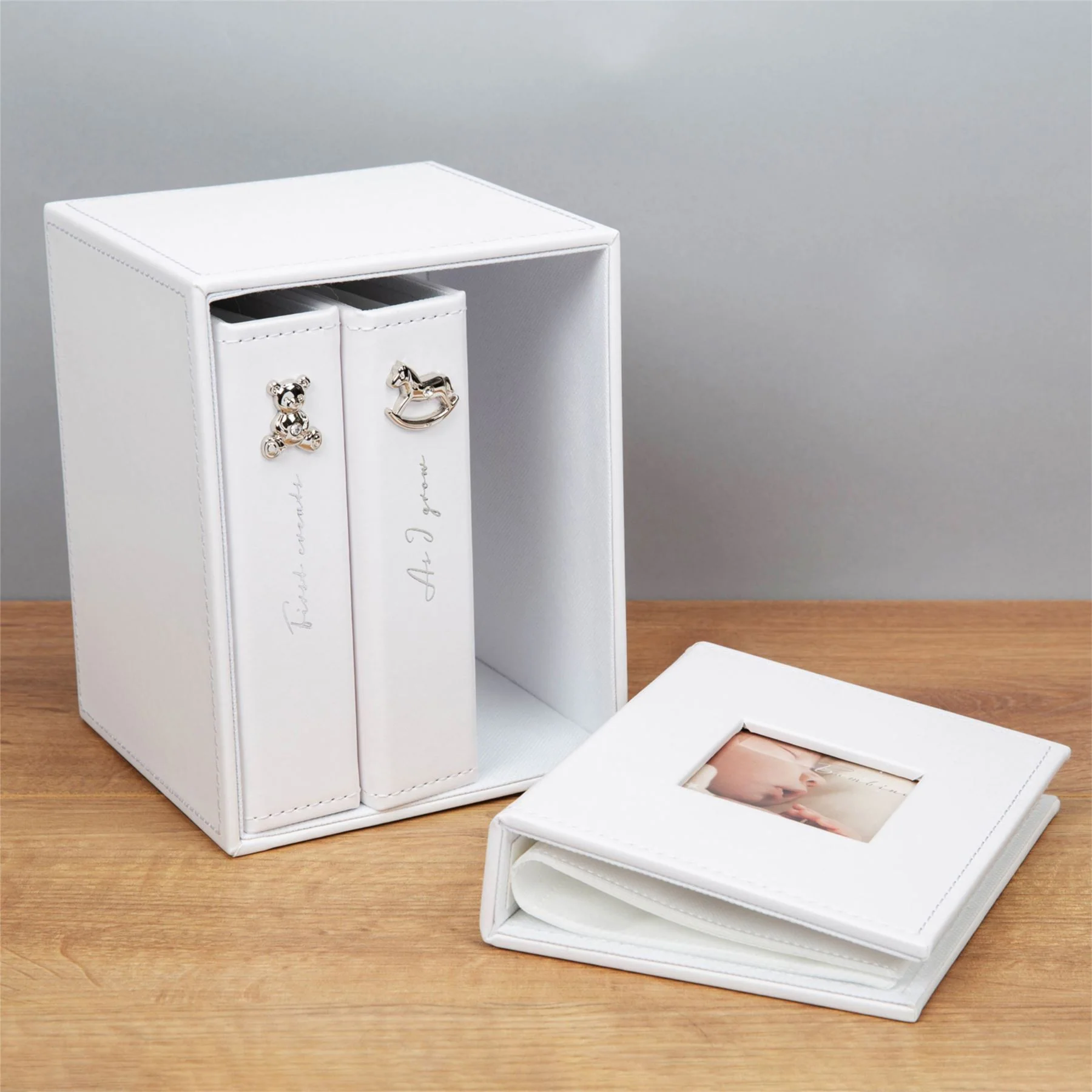 Bambino Set of 3  White Linen Bound Photo Albums - Image 3