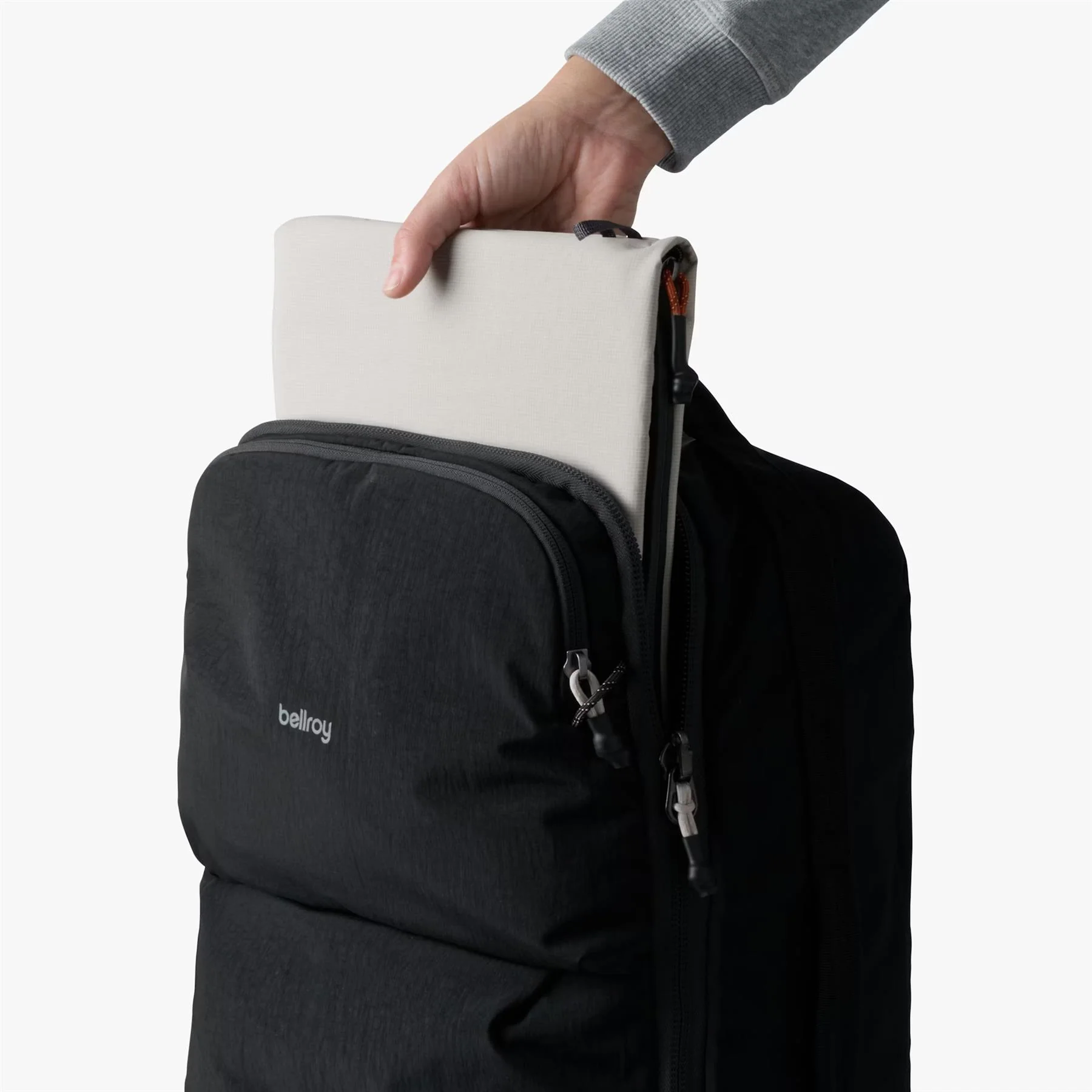 Bellroy Lightweight Lite Carry-On Rolling Holdall - Image 14