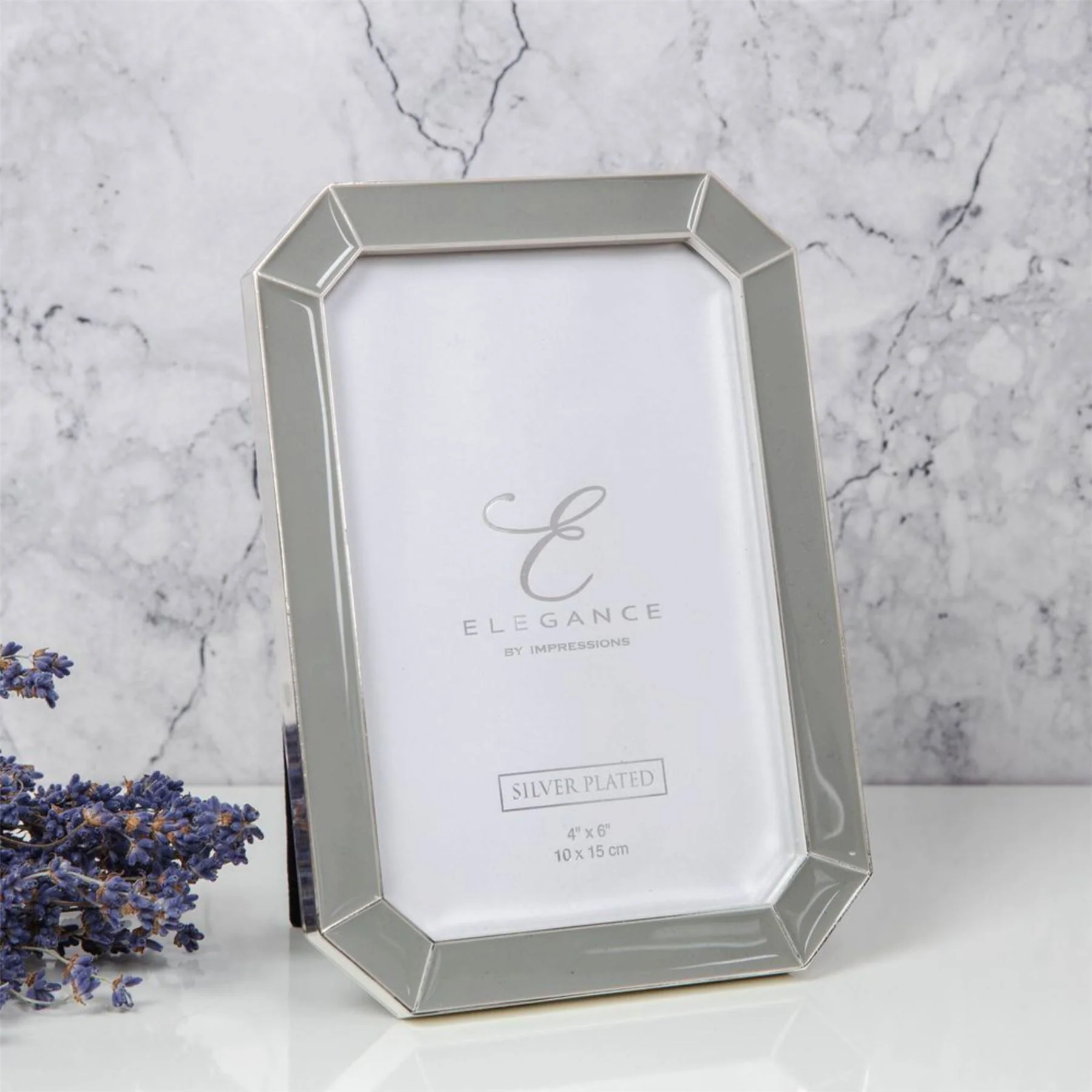 Elegance by Impressions Silver Plated Scalloped Grey Epoxy Photo Frame - Image 3