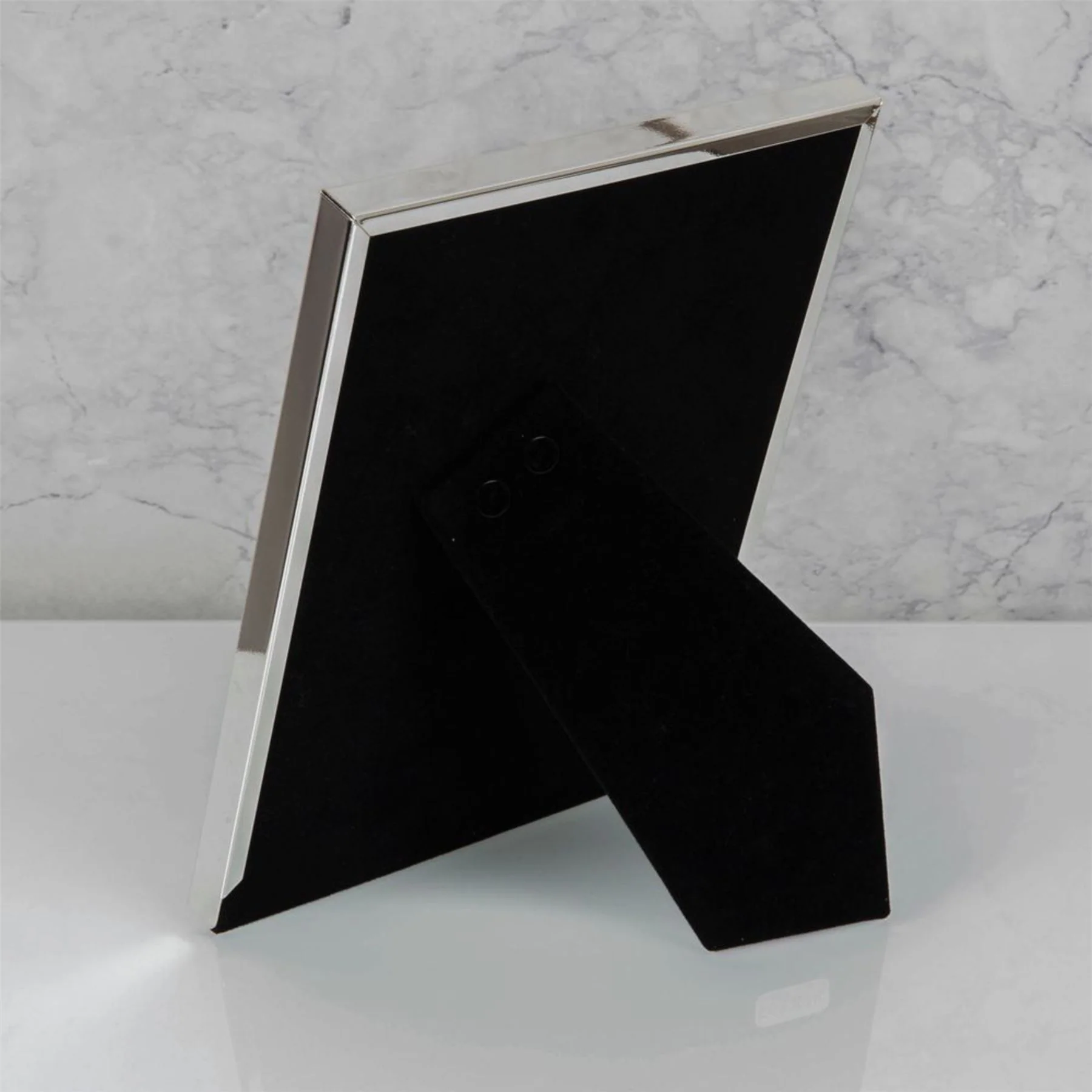 Elegance By Impressions Silverplated Rib Edge Premium Photo Frame with Gift Box - Image 3