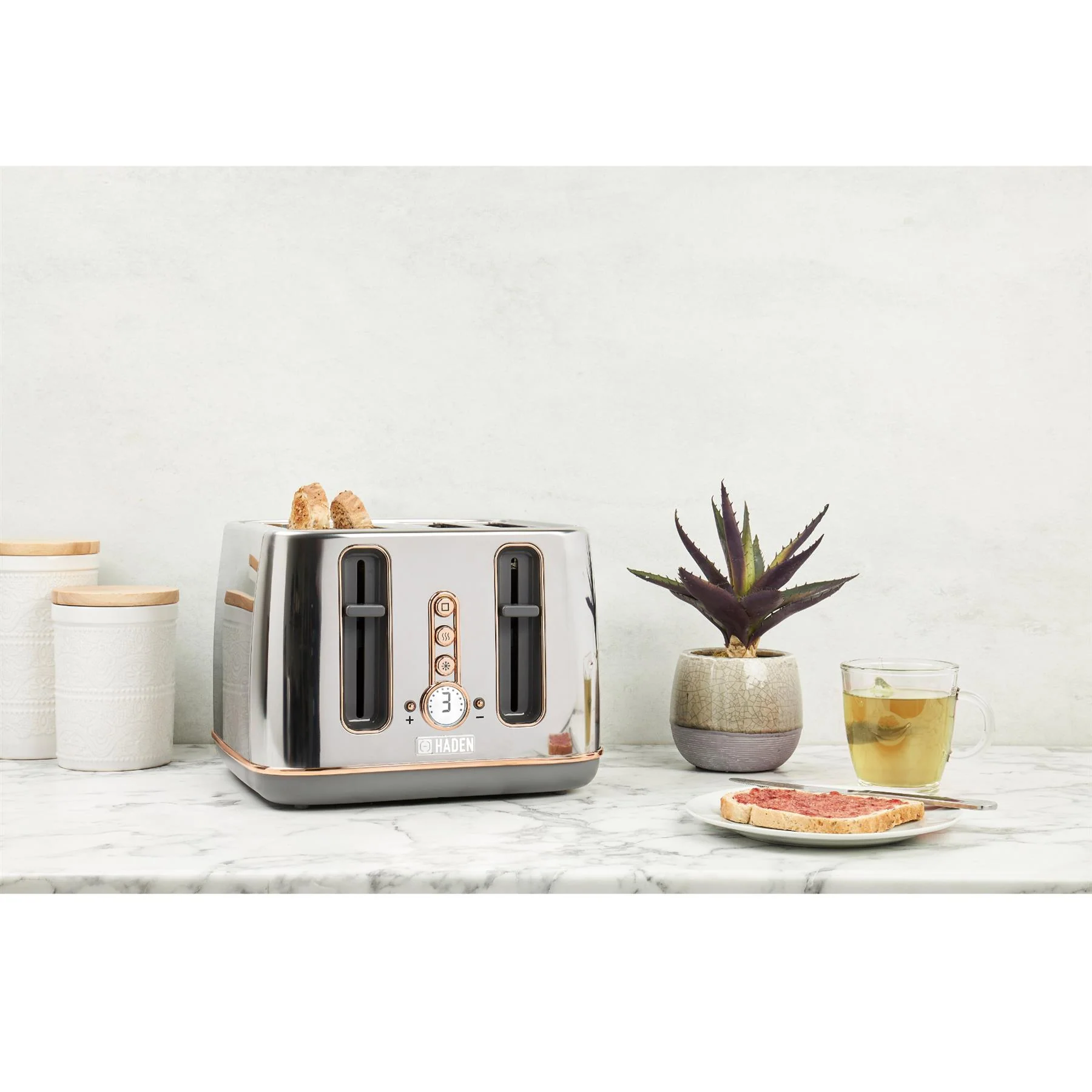 Haden Dorchester Chrome & Rose Gold 4 Slice Toaster - Image 4