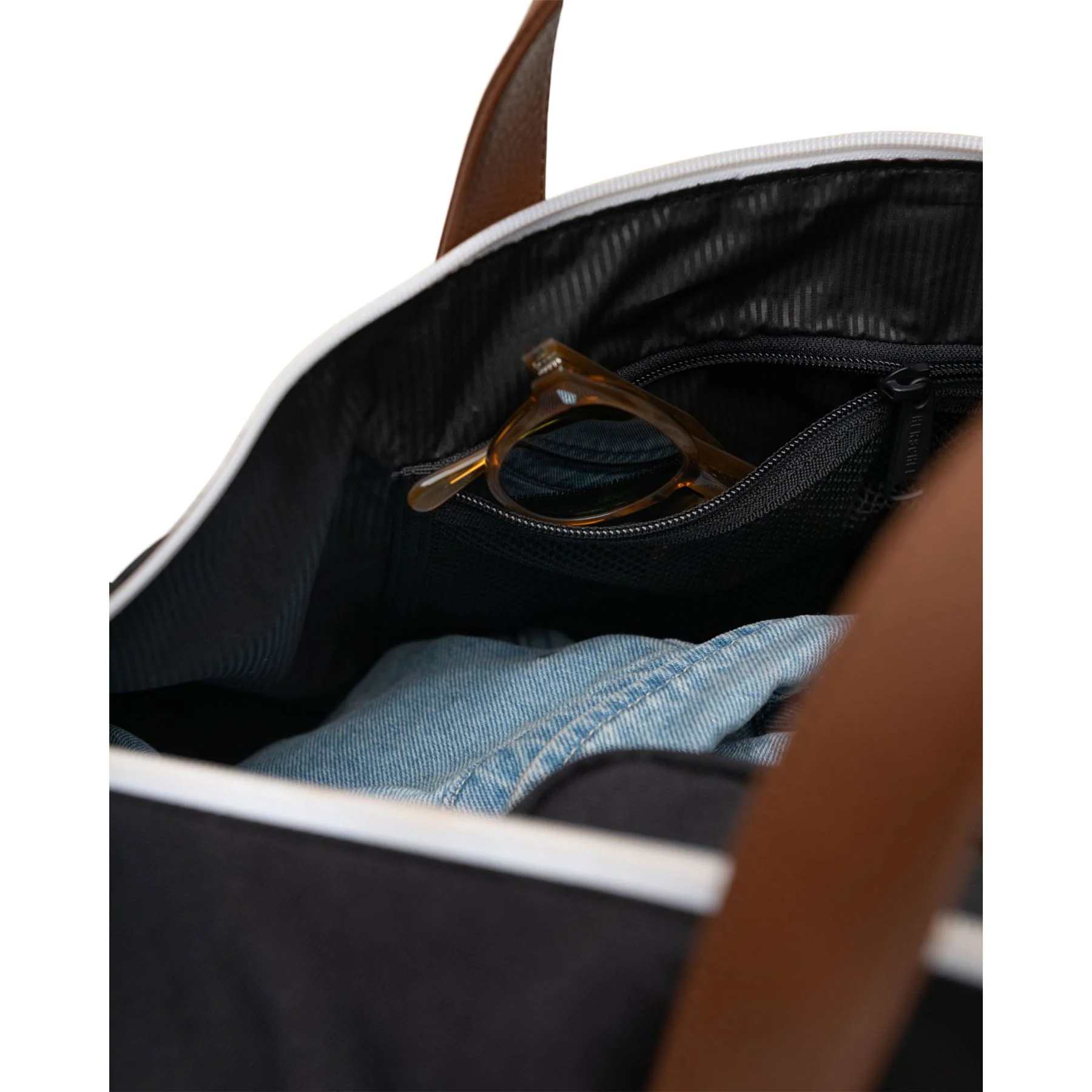 Herschel Novel Duffle Holdall - Image 23