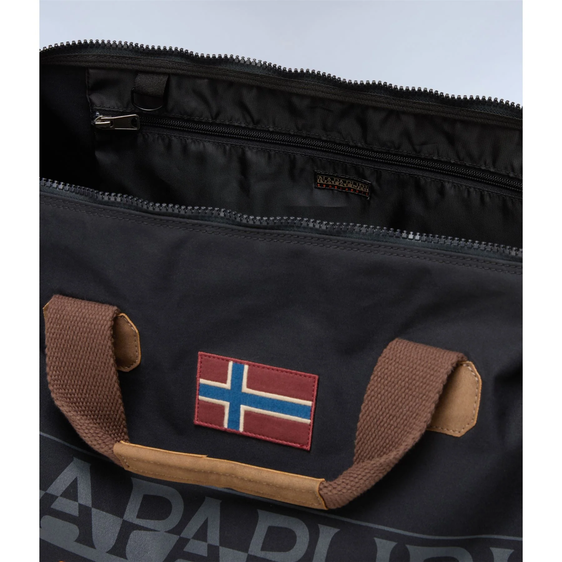 Napapijri Bering Duffle Bag - Image 13