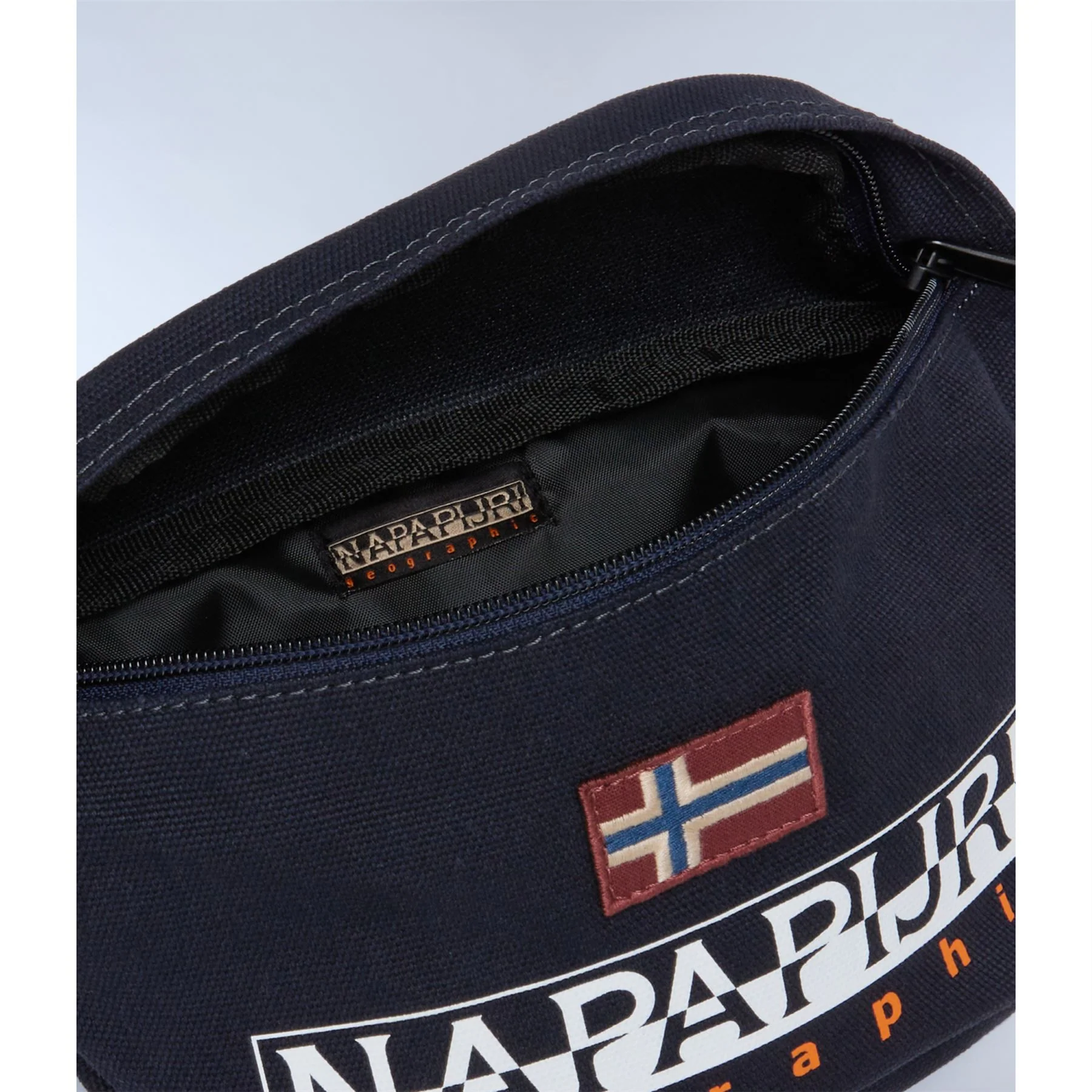 Napapijri Hering Bum Bag - Image 18