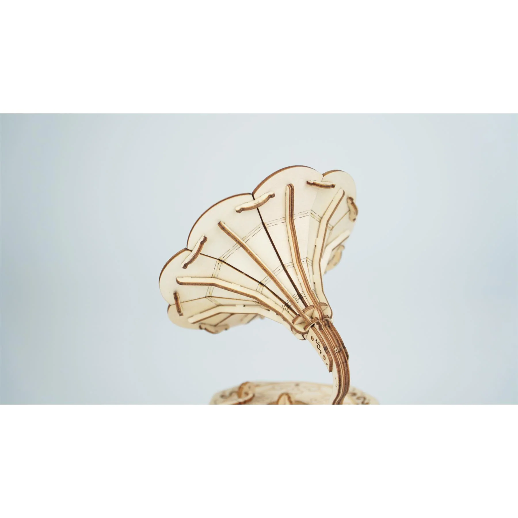 Robotime Rolife Gramophone Building Kit - Image 4