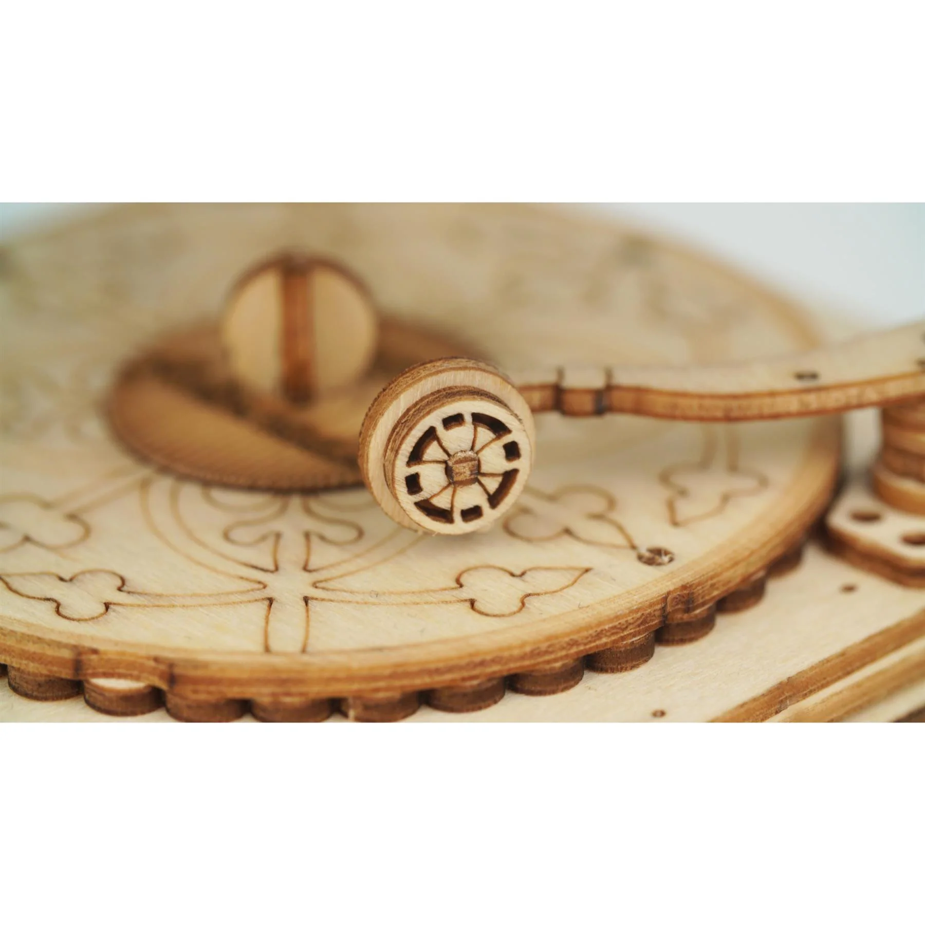 Robotime Rolife Gramophone Building Kit - Image 6