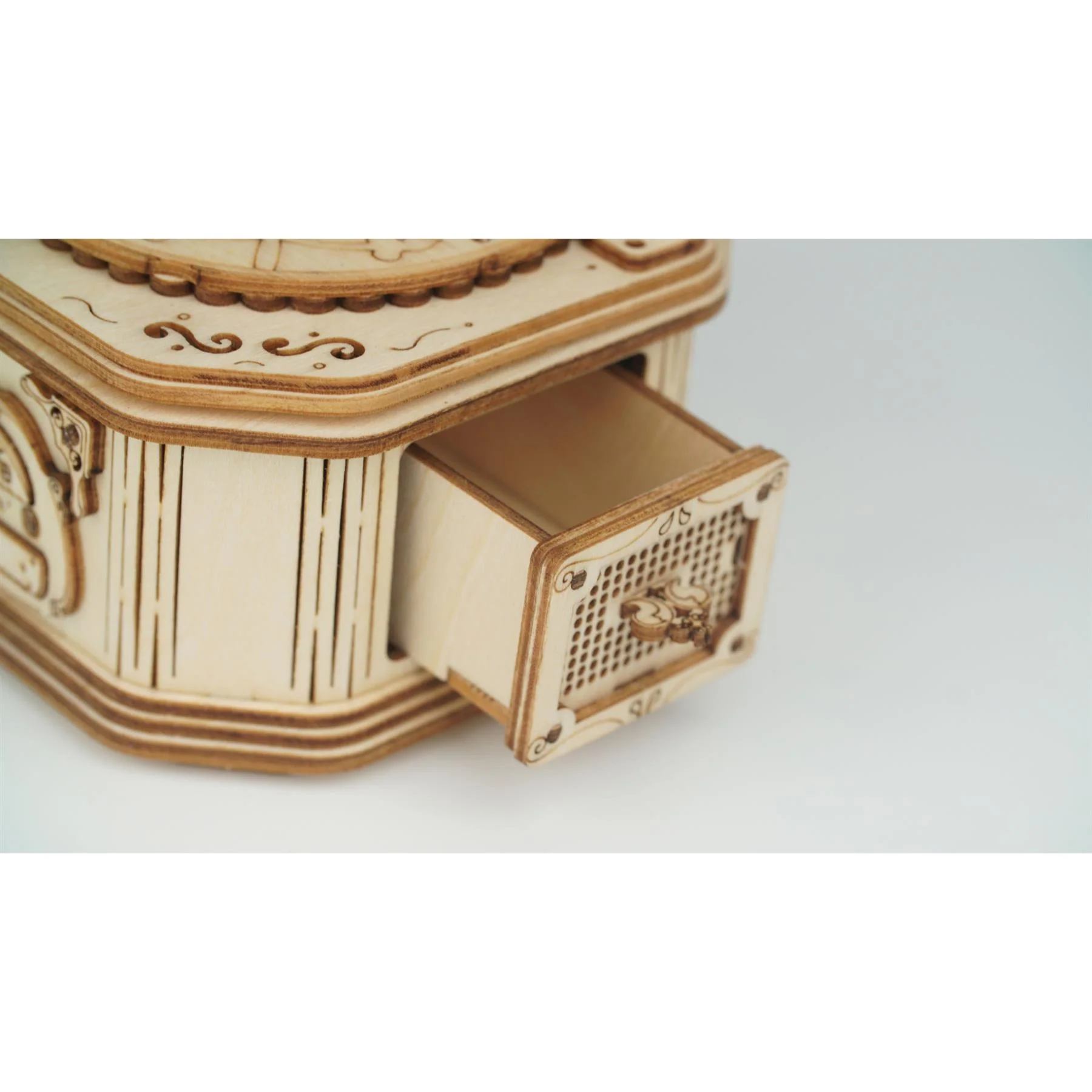 Robotime Rolife Gramophone Building Kit - Image 7