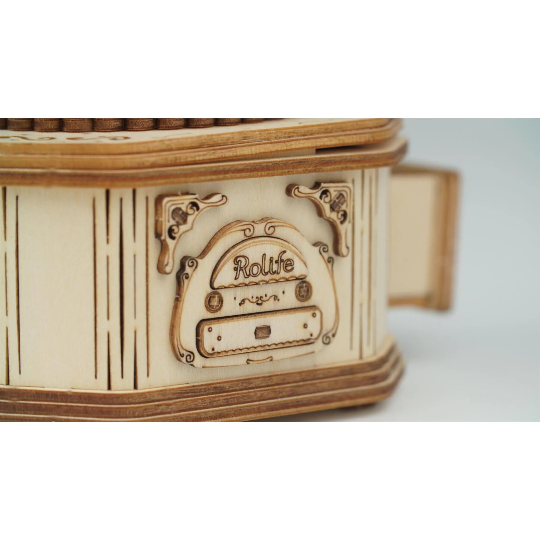 Robotime Rolife Gramophone Building Kit - Image 9