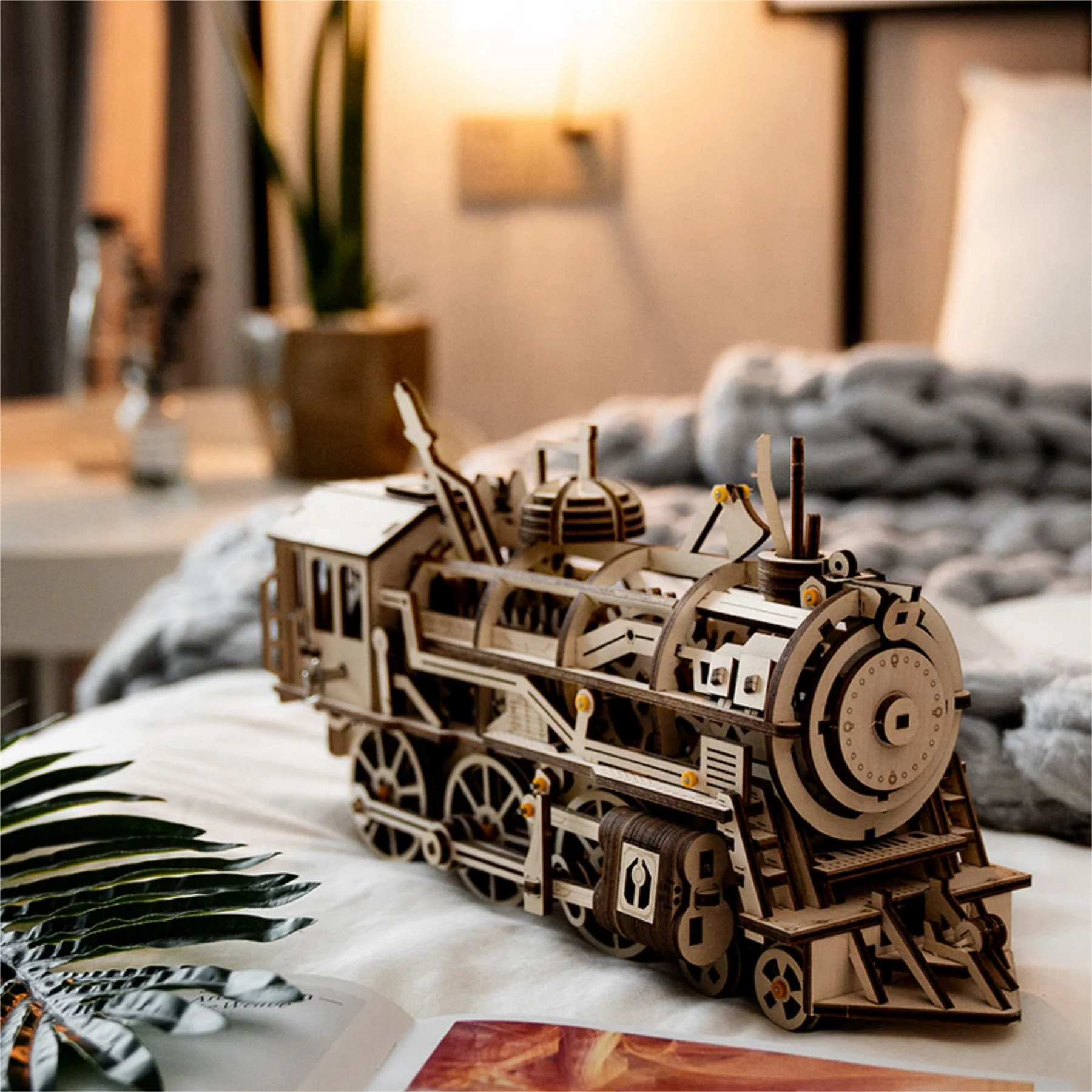 Robotime ROKR Locomotive Building Kit - Image 5