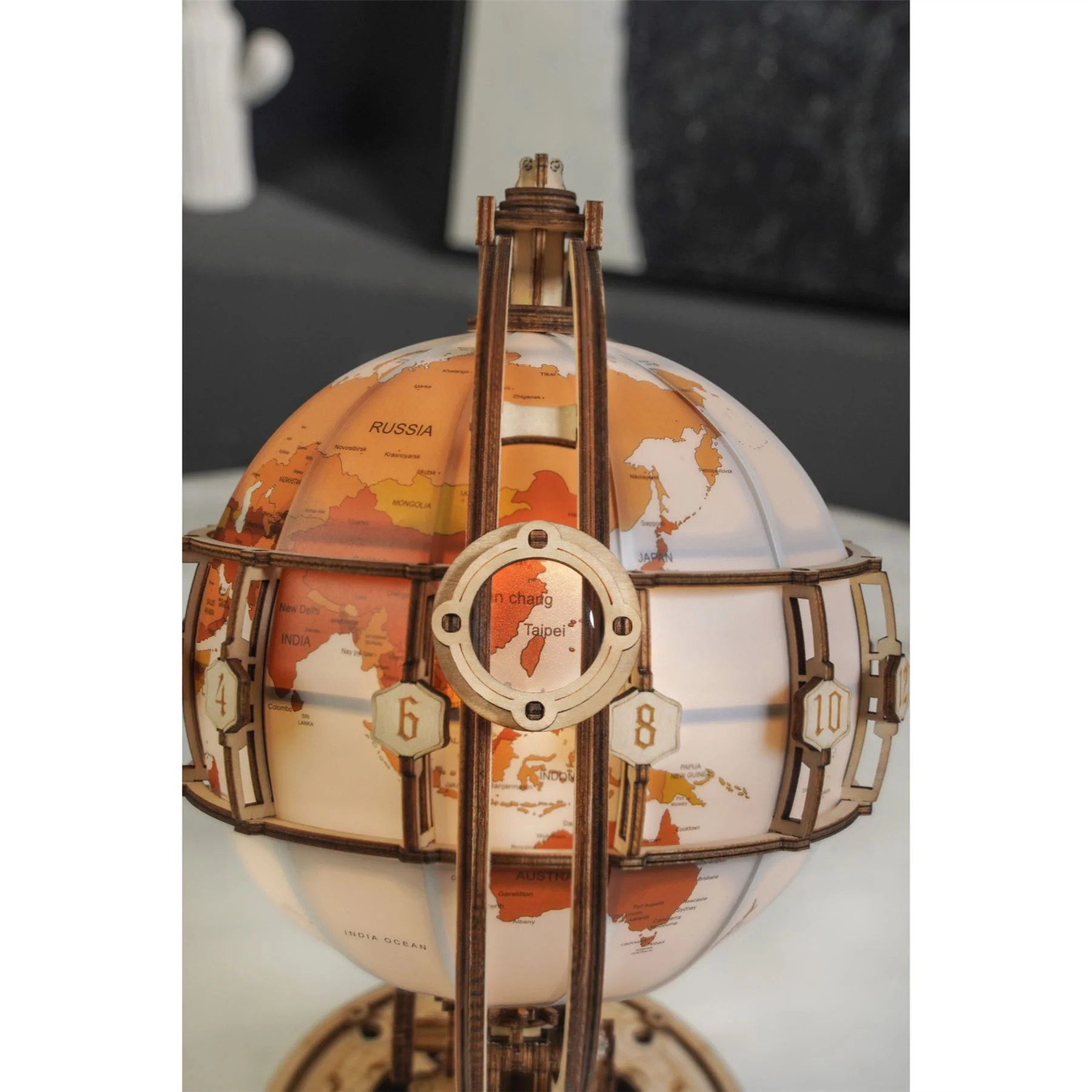 Robotime ROKR Luminous Globe Building Kit - Image 4
