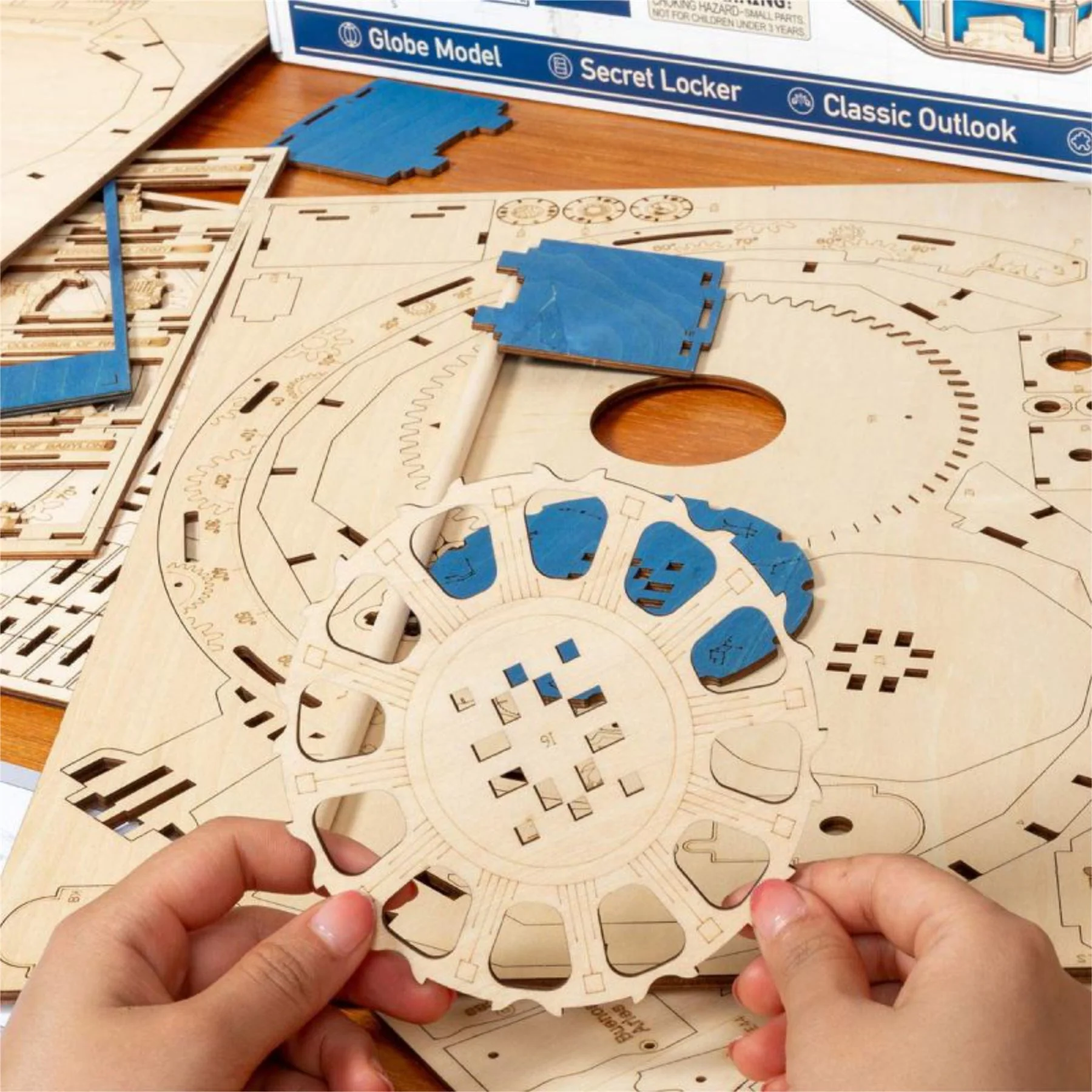 Robotime ROKR The Globe Building Kit - Image 7