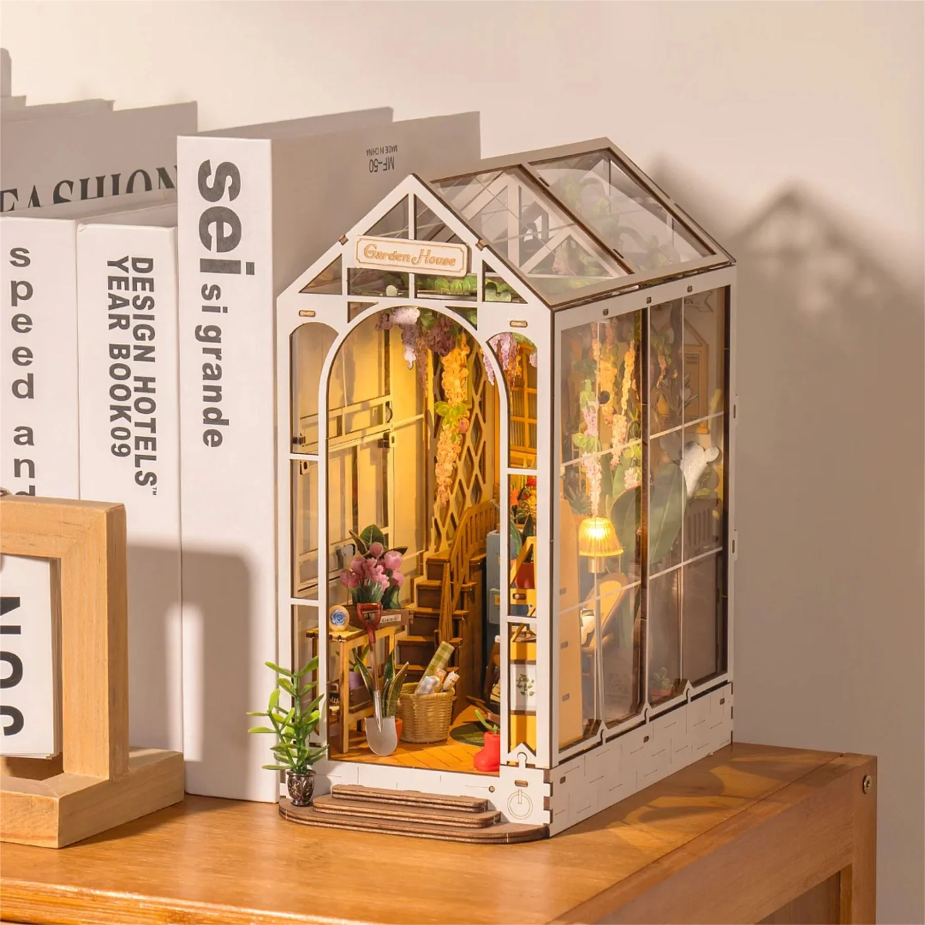 Robotime Rolife Self-Build Book Nook Building Kit - Image 35