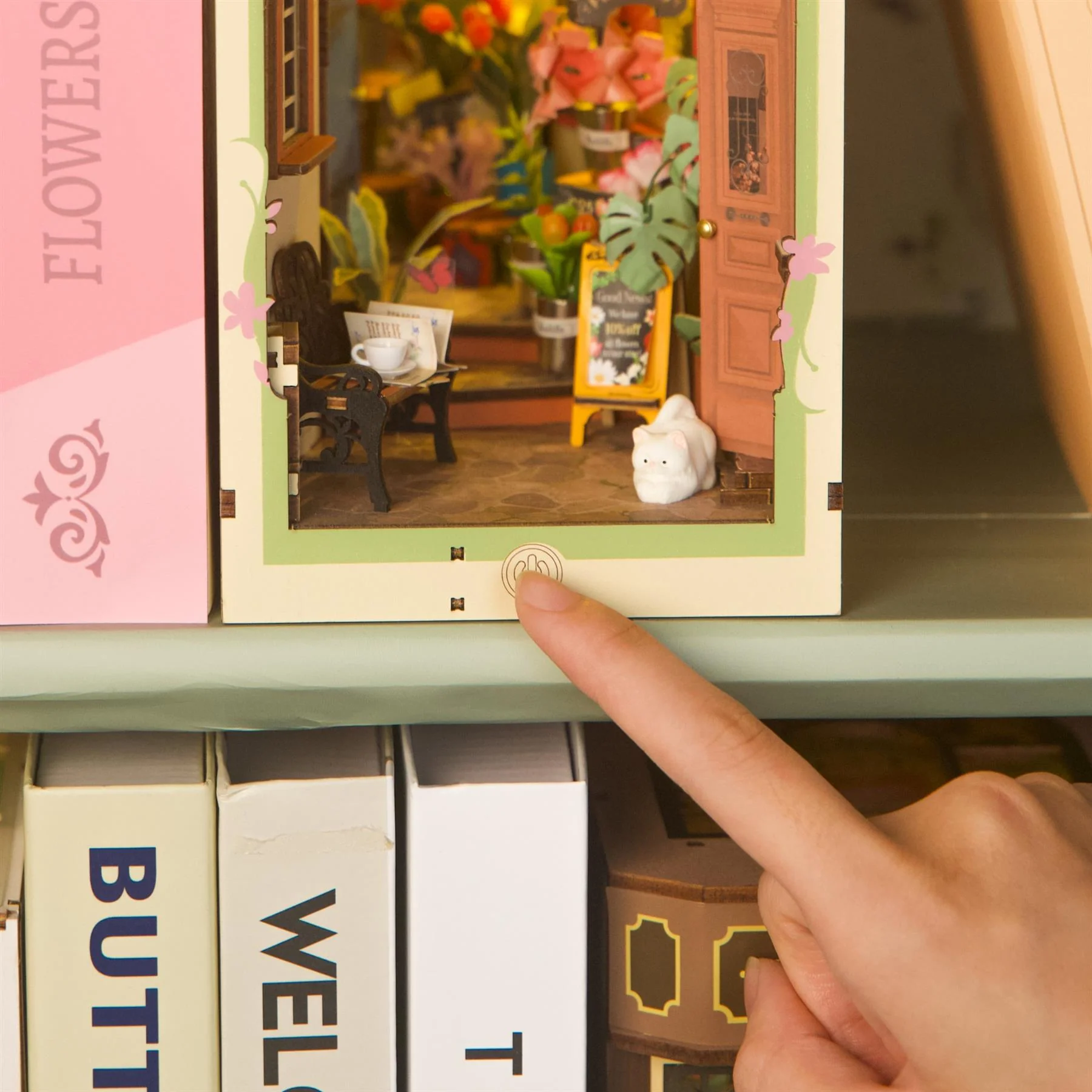 Robotime Rolife Self-Build Book Nook Building Kit - Image 54