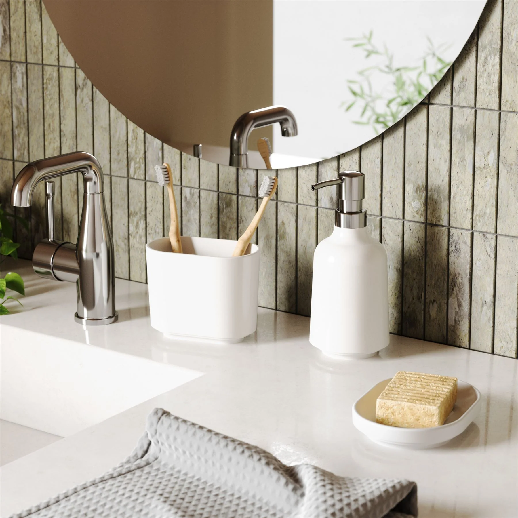 Umbra Step Soap Pump Dispenser - Image 2