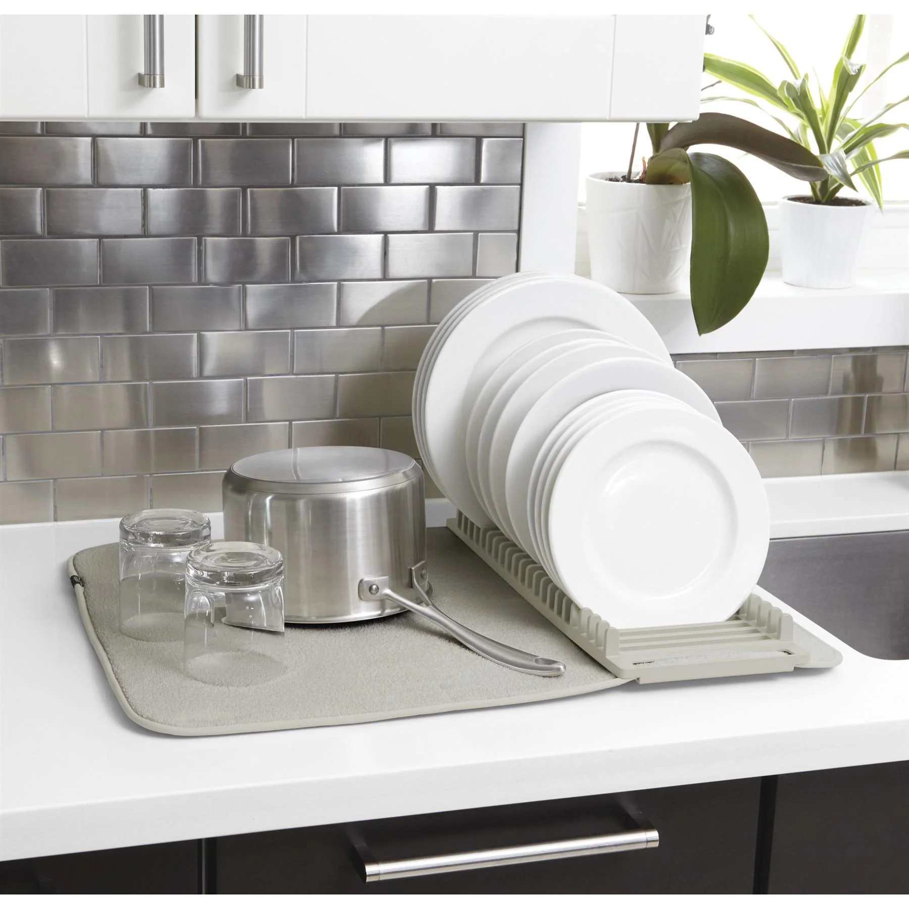 Umbra Udry Pack Away Dishrack with Drying Mat - Image 5