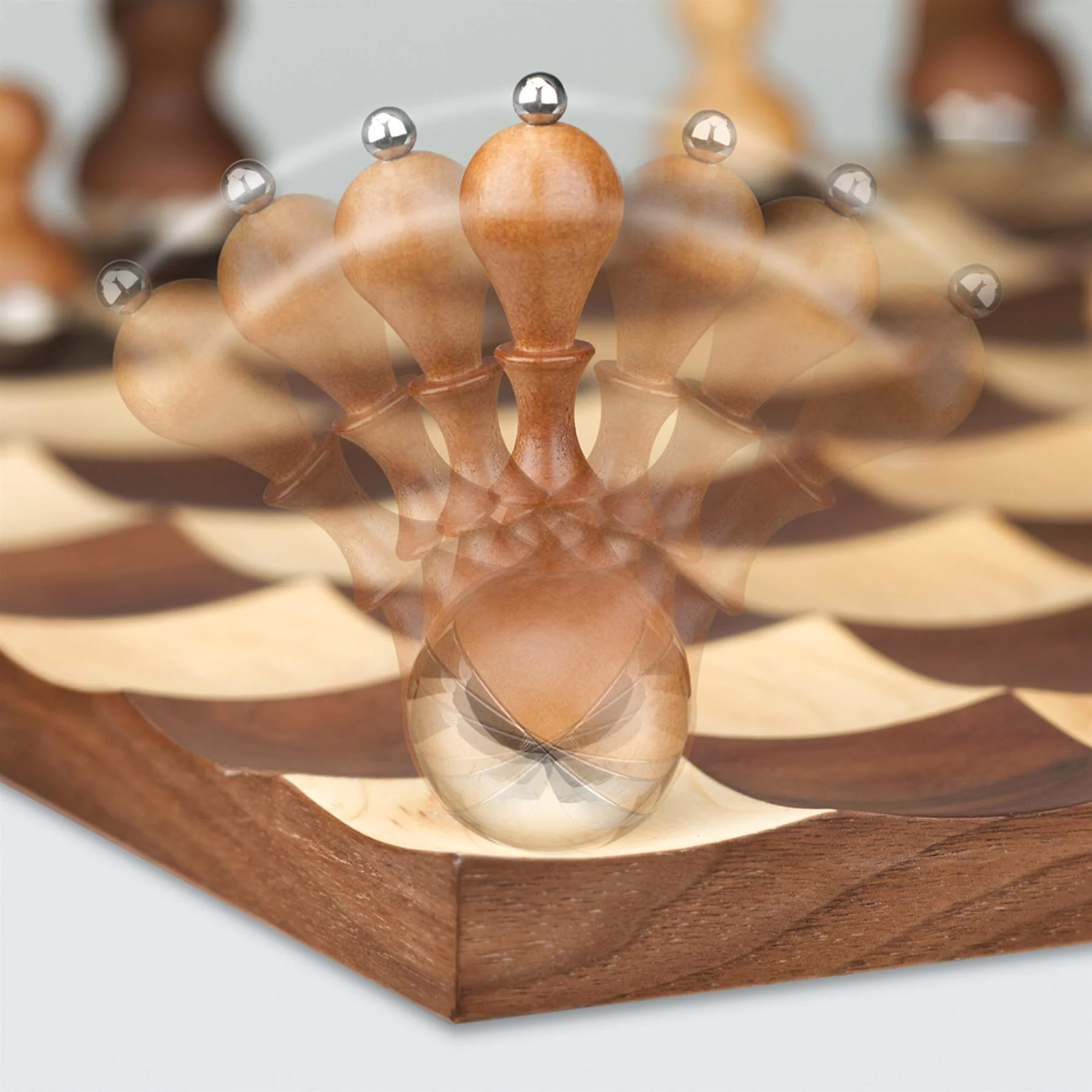 Umbra Wobble Chess Set - Image 2