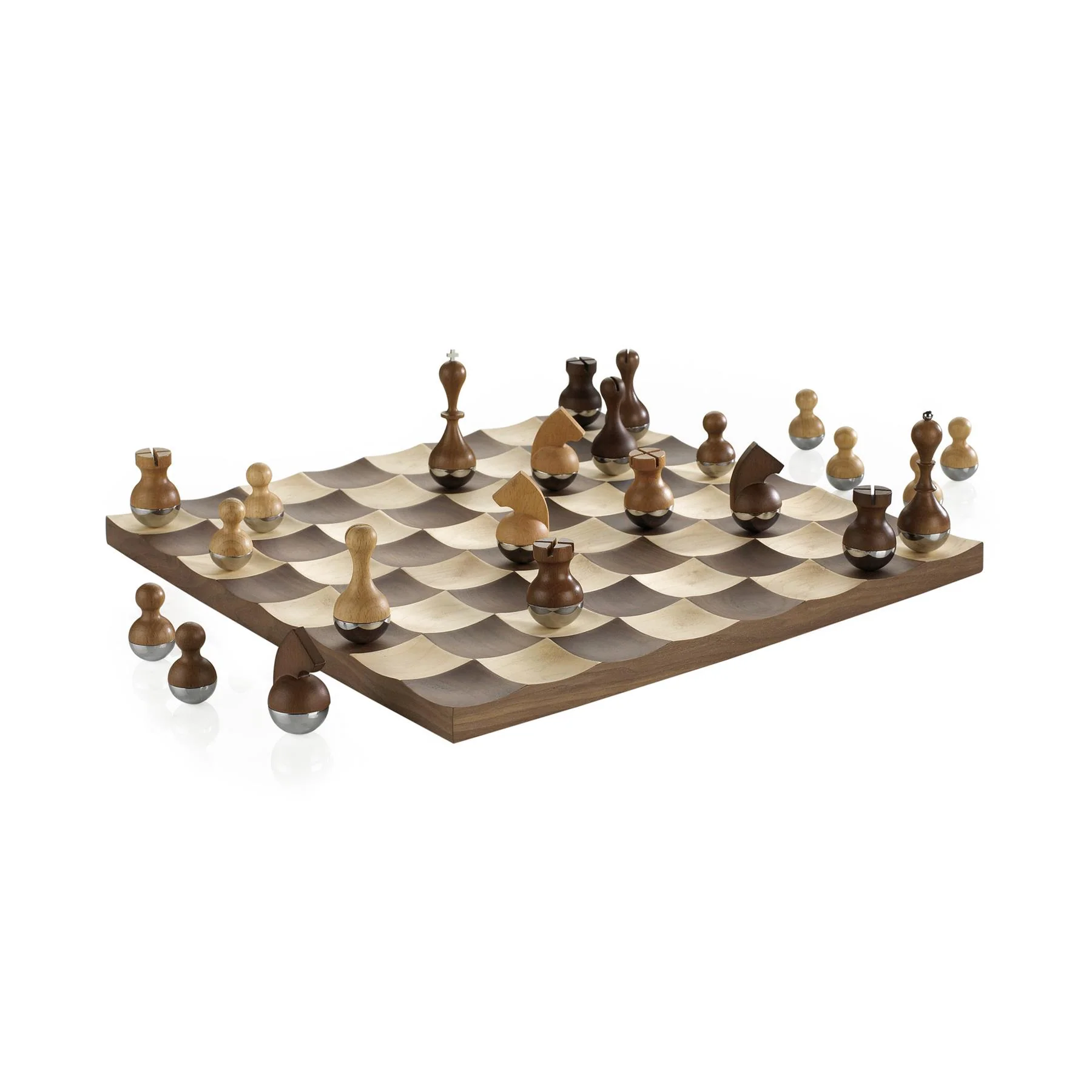 Umbra Wobble Chess Set - Image 5